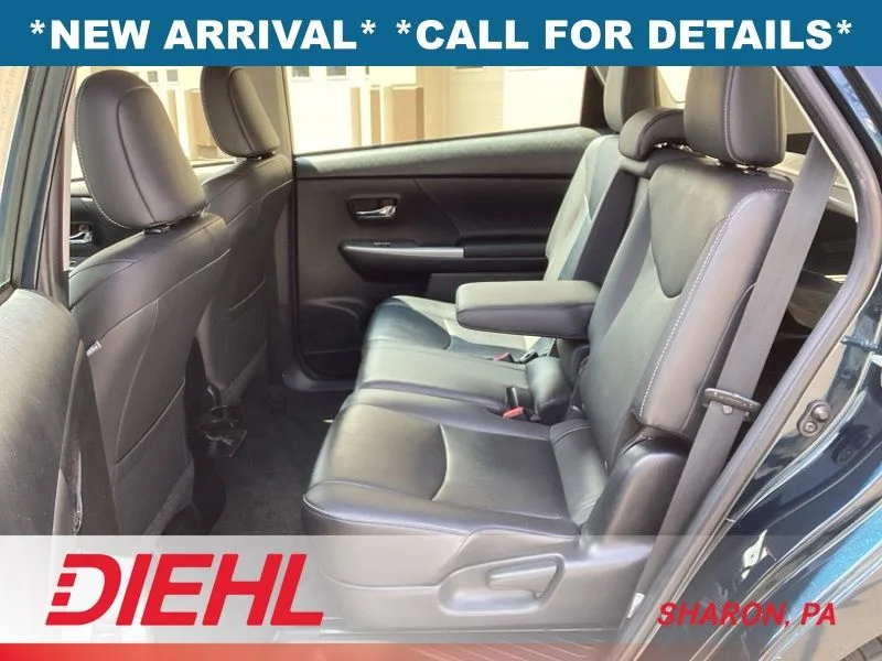 Used 2017  Toyota Four image 16