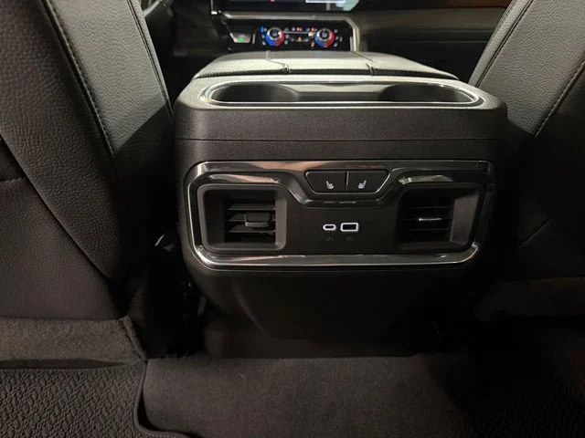 Used 2023 White GMC Denali image 19