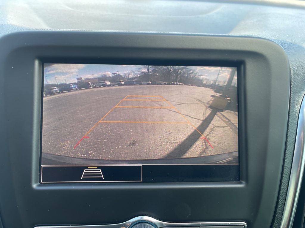 Used 2022 Gray Chevrolet LT image 22