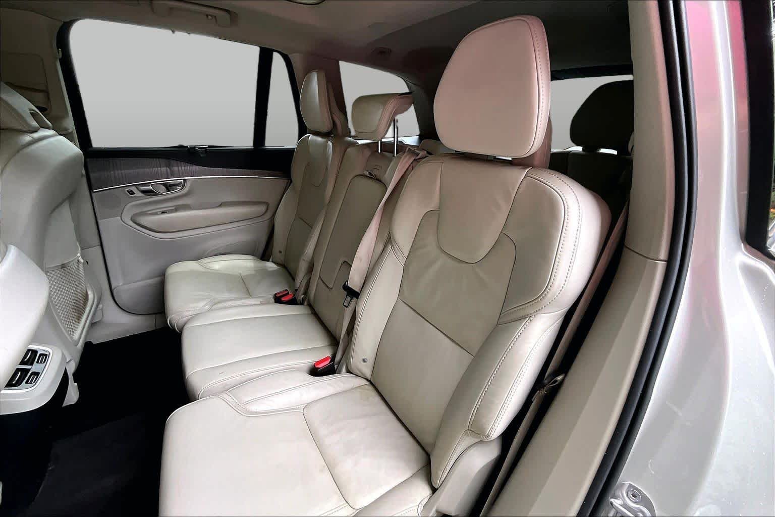 Used 2022 Birch Light Metallic Volvo Inscription image 21