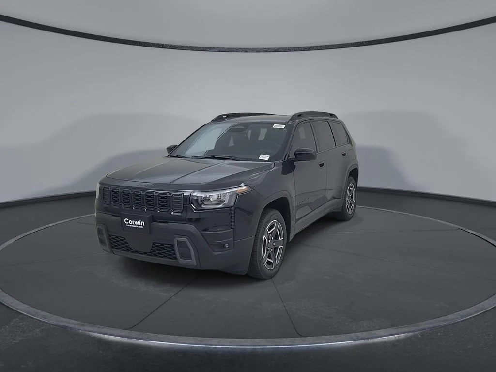 New 2026 Diamond Black Crystal Pearl-Coat Exterior Paint Jeep Laredo image 6