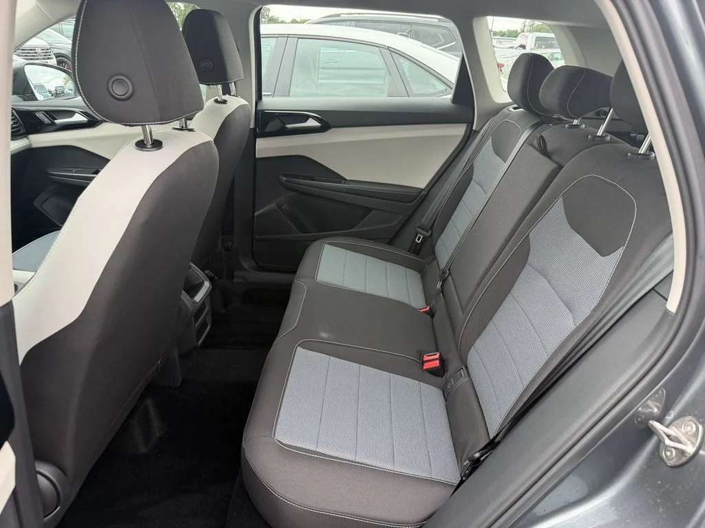 New 2026 Platinum Gray Metallic Volkswagen 1.5T S image 22
