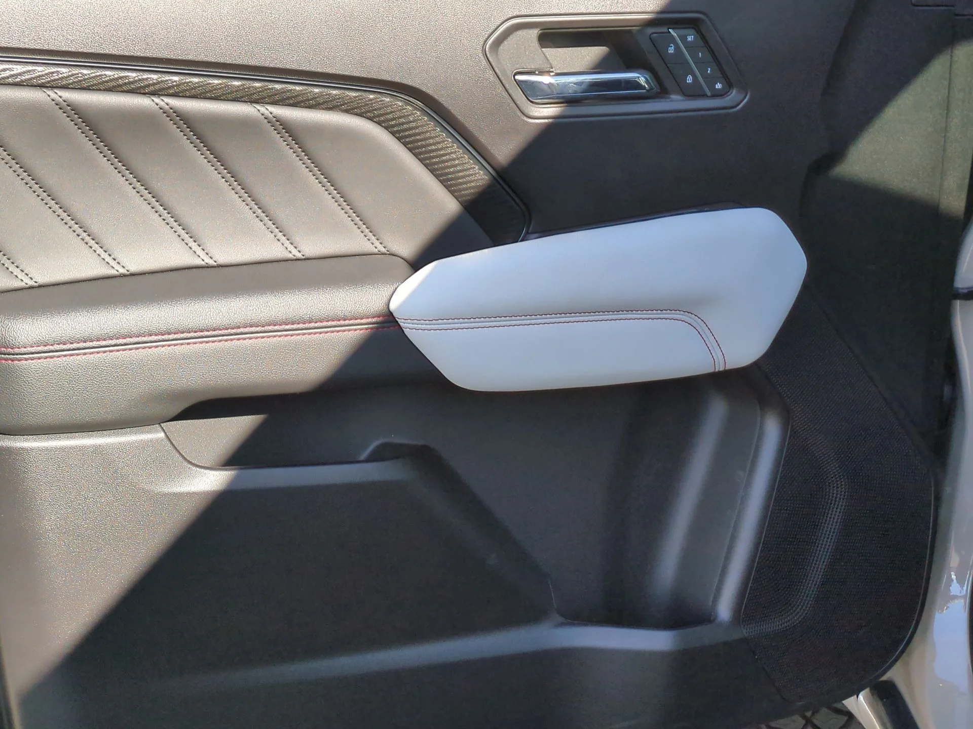 2023 GMC Canyon AT4X - Photo 24