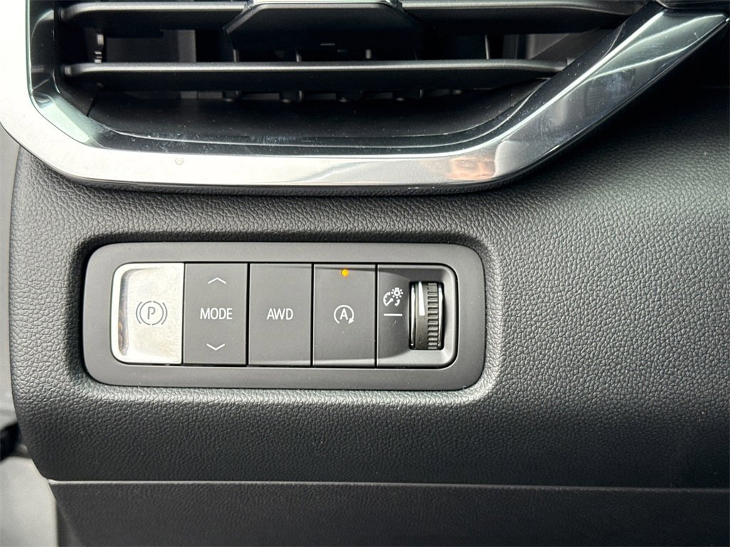 2026 GMC ACADIA - Image 18