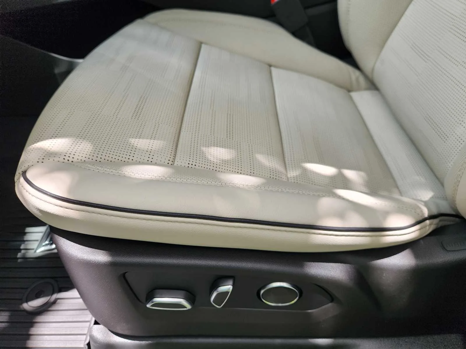 2026 Cadillac Escalade ESV Sport - Photo 16