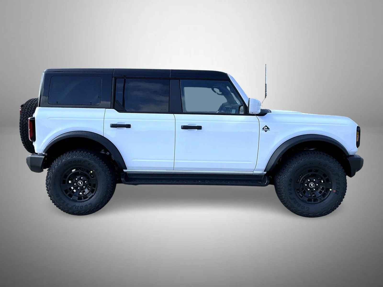 New 2026 Oxford White Ford Outer Banks image 4