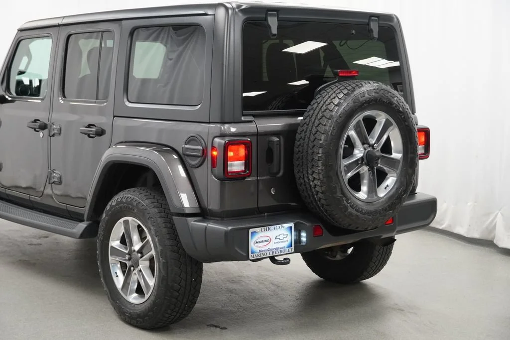 Used 2020 Gray Jeep Sahara 4x4 image 40