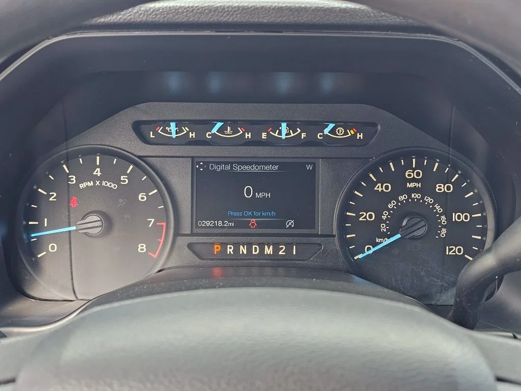Used 2020 White Ford XL image 23