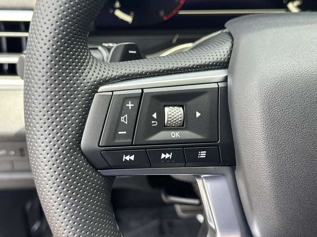 2026 Mitsubishi Outlander SE - Photo 11