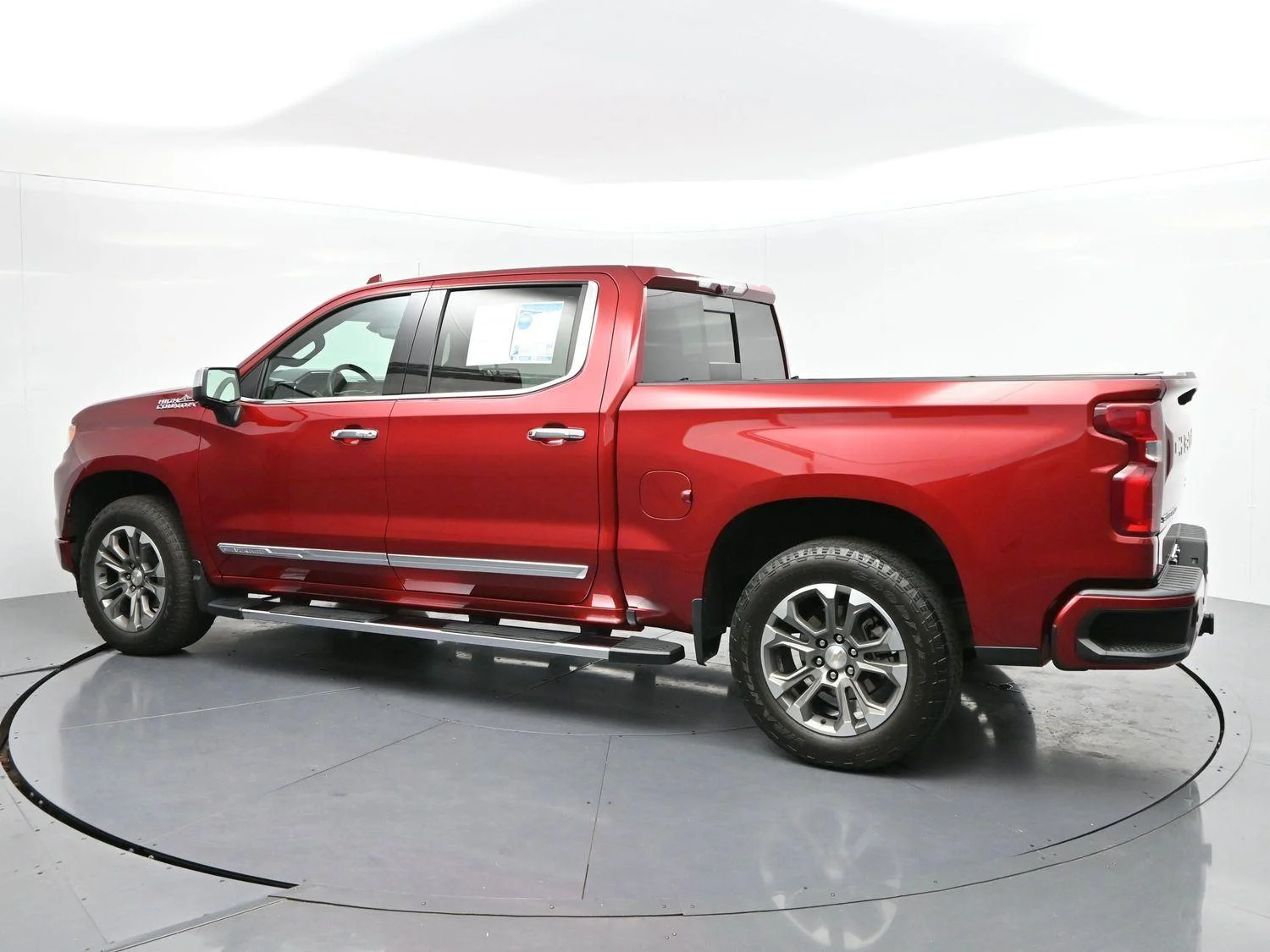 Used 2023 Radiant Red Tintcoat Chevrolet High Country image 5