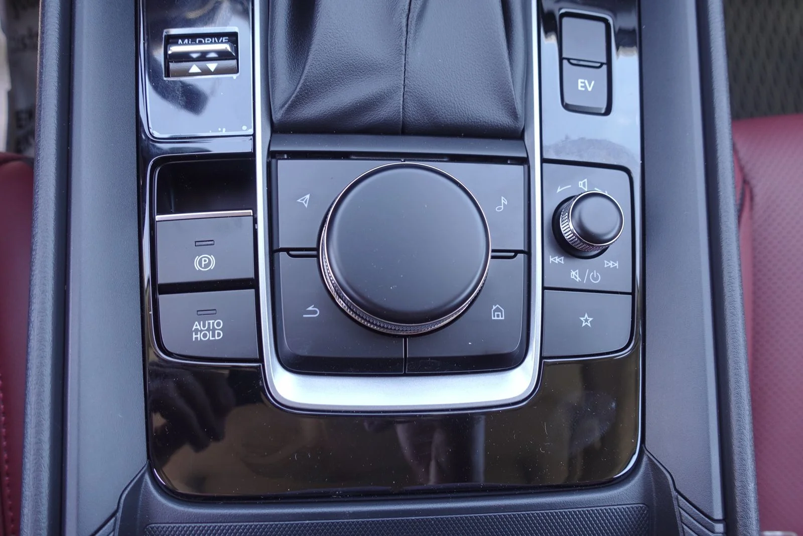 New 2026 Polymetal Gray Metallic Mazda Premium image 22