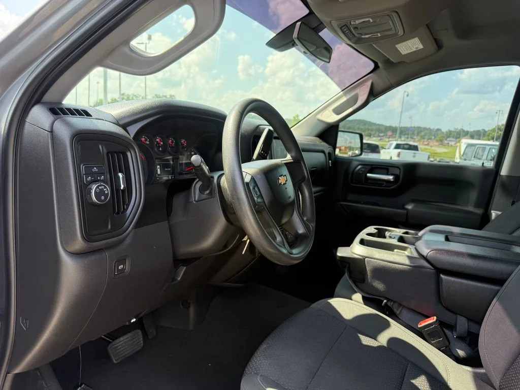 Used 2021 Gray Chevrolet Custom image 41
