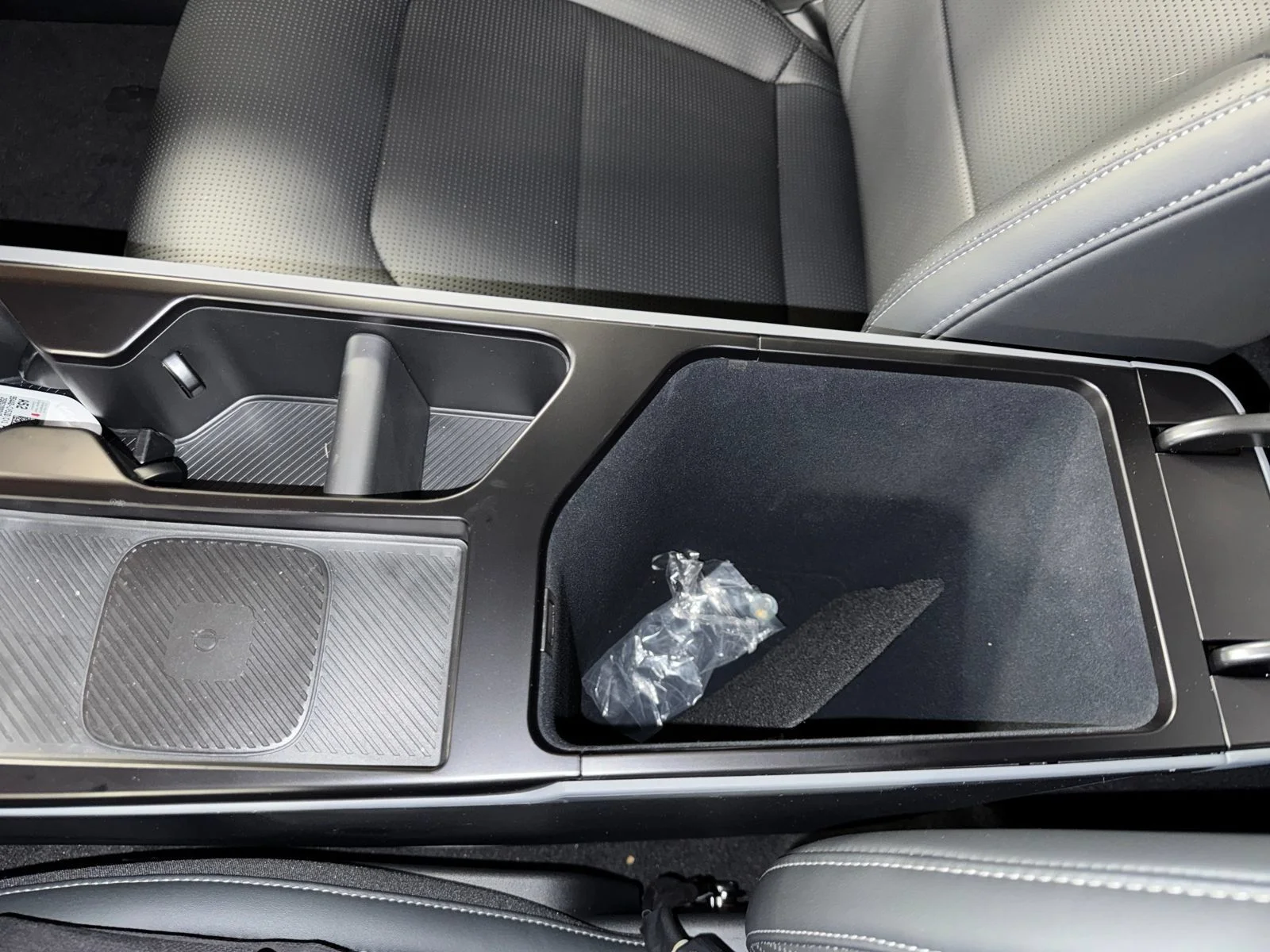 New 2026 Gray Metallic Kia Wind image 18