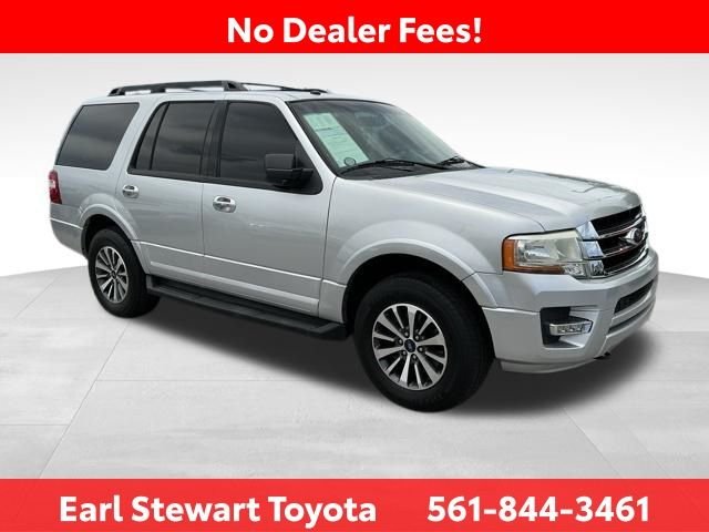 Used 2017 Silver Ford XLT image 2