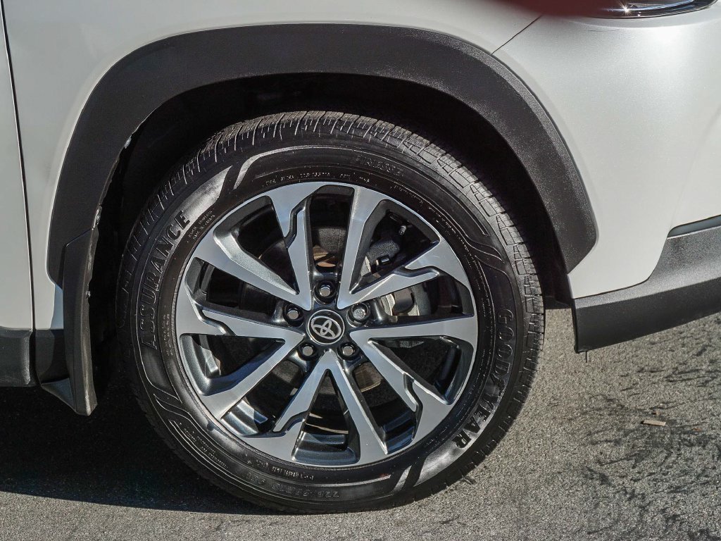 Used 2024 Beige Toyota XLE image 9
