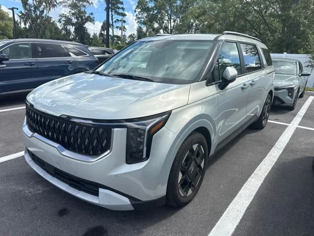 Used 2025 White Kia EX image 4