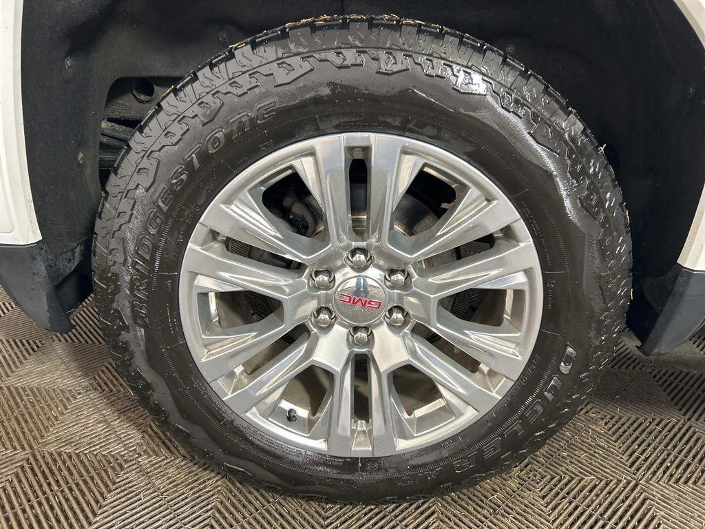 Used 2021 White Frost GMC Denali image 3