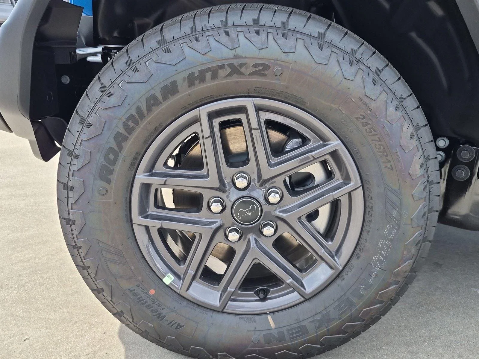 New 2026 Hydro Blue Pearl-Coat Exterior Paint Jeep Sport S image 16