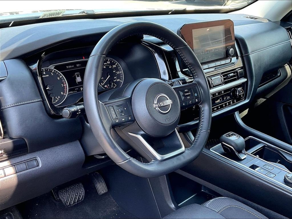 Used 2024 Deep Ocean Blue Pearl Nissan SV image 8
