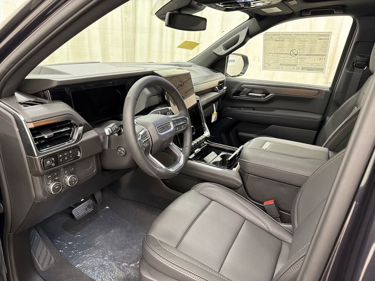 2026 GMC Yukon XL Denali - Photo 14