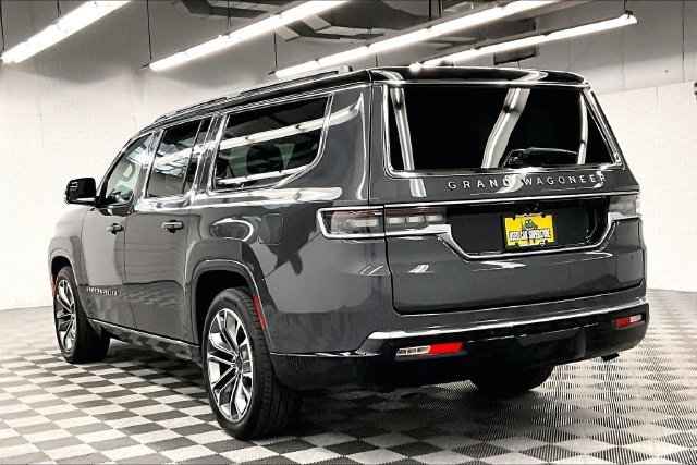 Used 2025 Baltic Gray Metallic Clearcoat Jeep Series III image 2