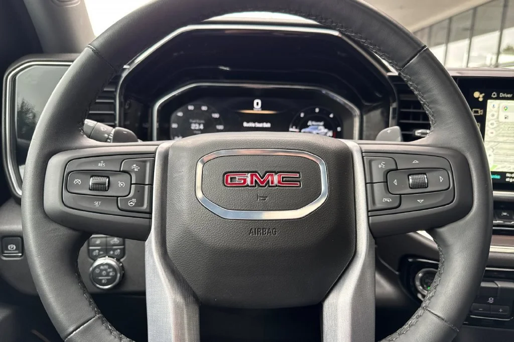 2024 GMC Sierra 1500 SLT - Photo 23