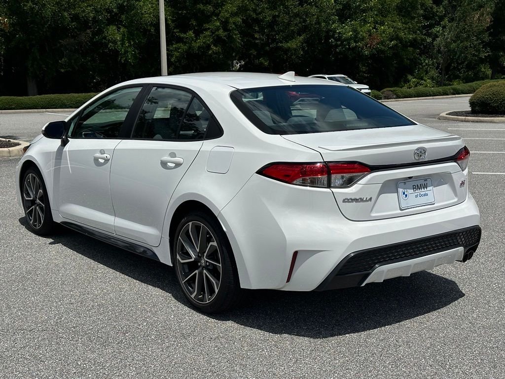 Used 2022 White Toyota SE image 3