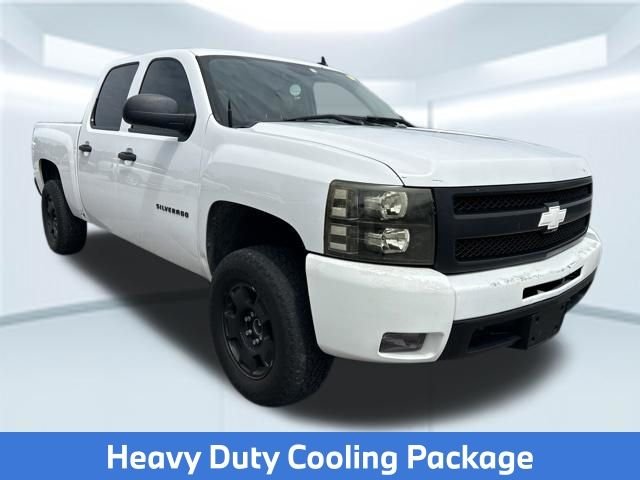 Used 2011 White Chevrolet LT image 3