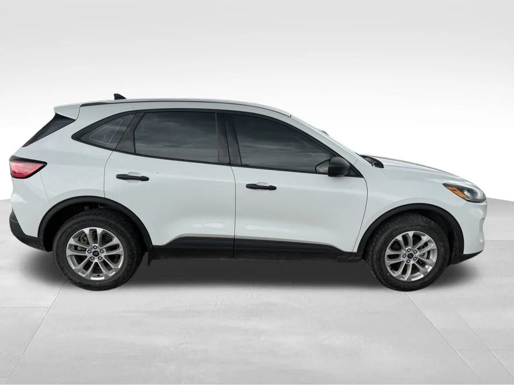 Used 2020 White Ford S image 3