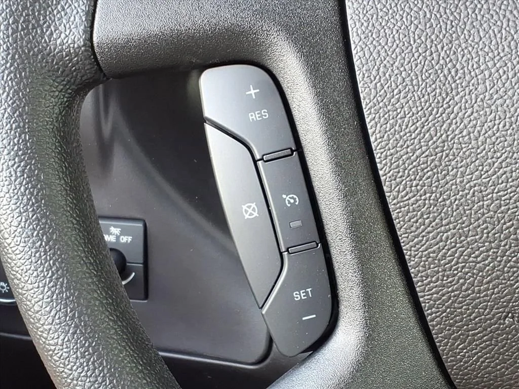 2025 Chevrolet Express Cargo Work Van - Photo 26