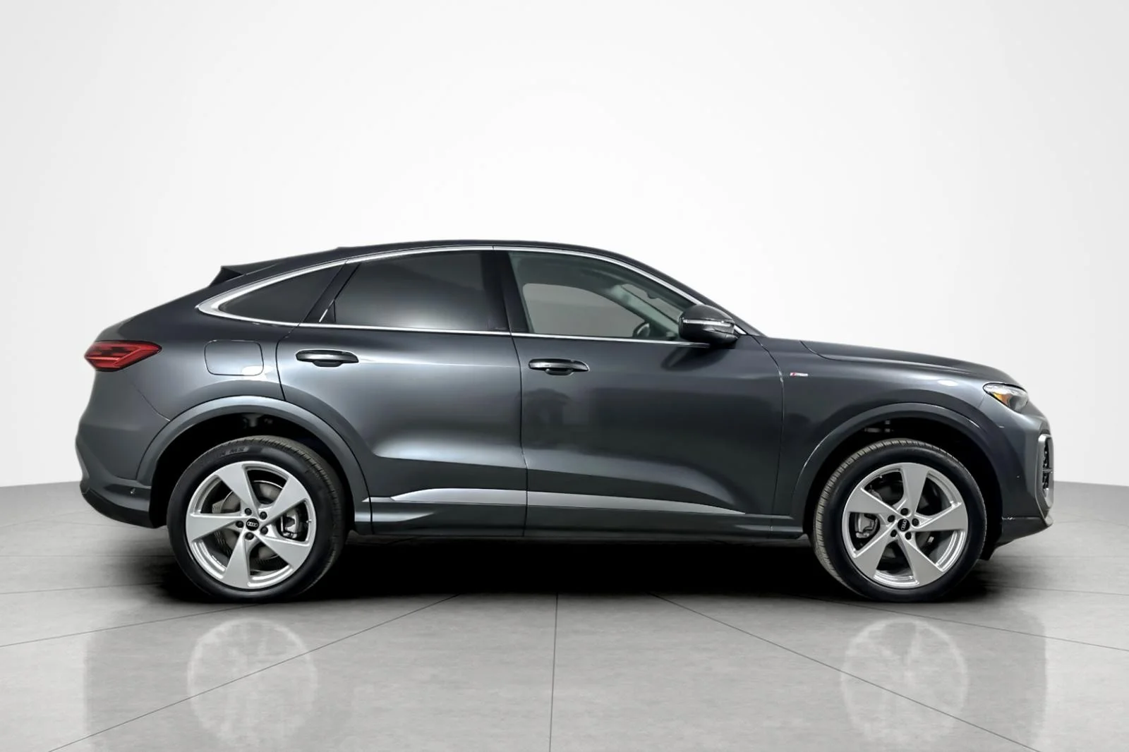 New 2025 Daytona Gray Pearl Effect Audi Premium Plus 2.0 TFSI quattro image 7