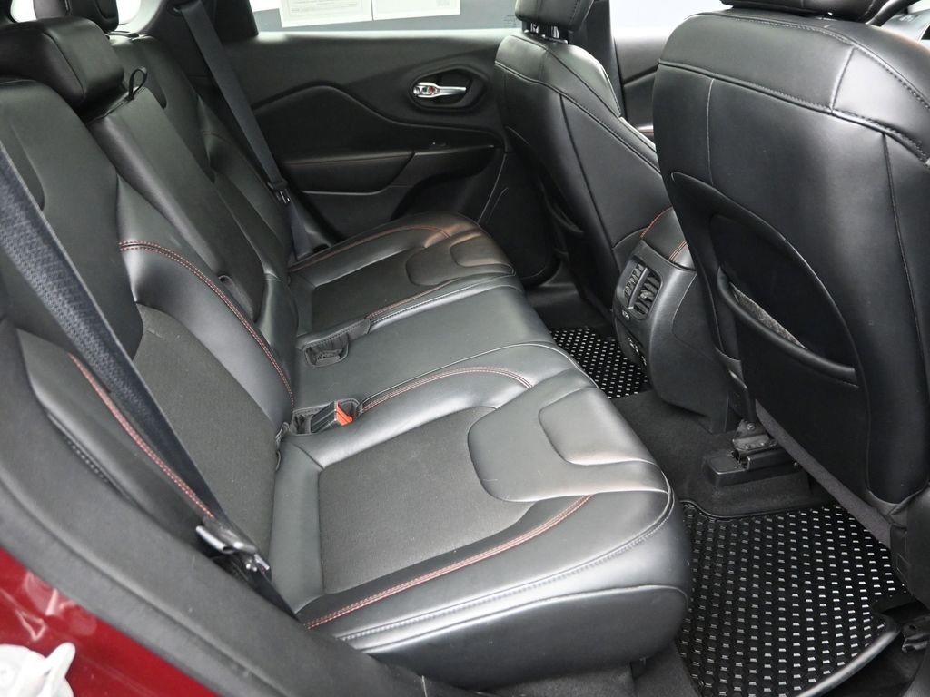 Used 2021 Red Jeep Trailhawk image 10
