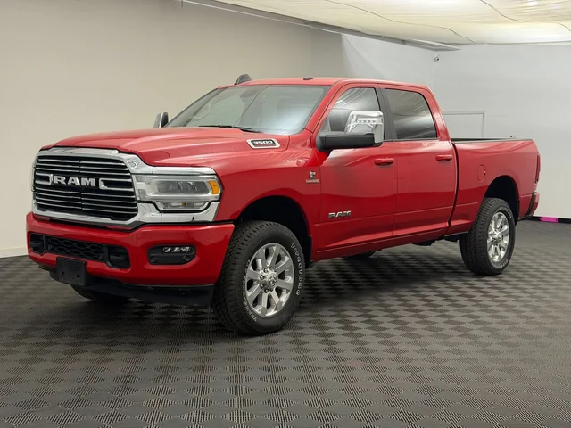 2024 Ram 3500 Laramie Crew Cab 4x4 64 Box