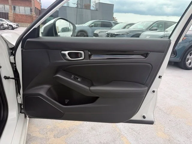 Used 2024 White Honda Touring image 18