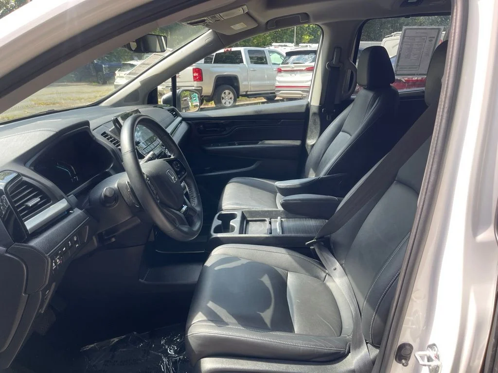 Used 2023 White Honda Touring image 14
