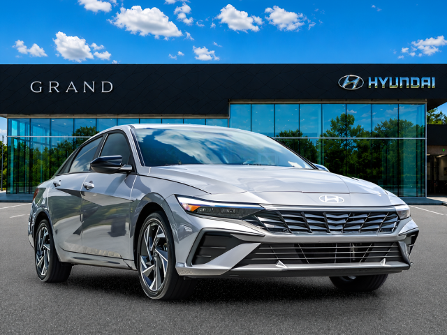 Certified Used 2025 Silver Hyundai SEL Sport image 8