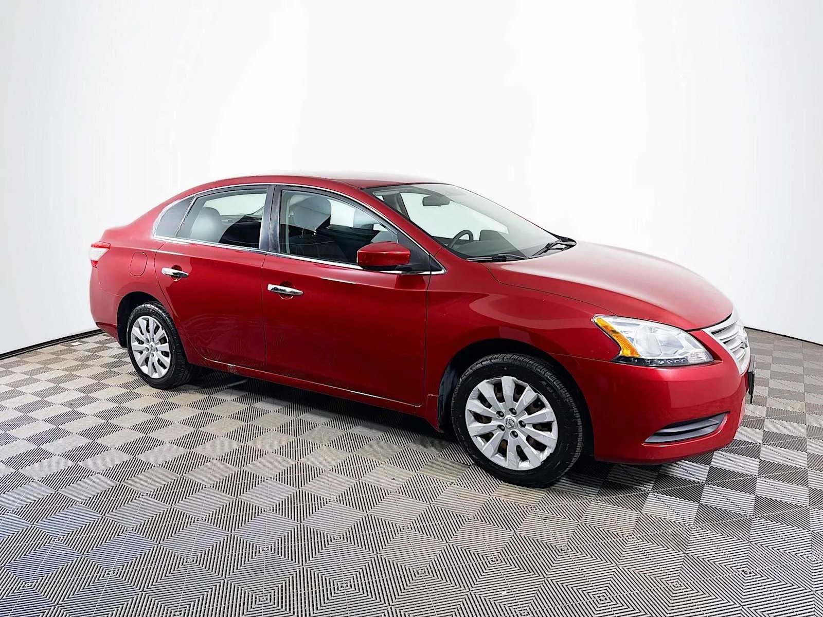Used 2014 Red Brick Nissan S image 3