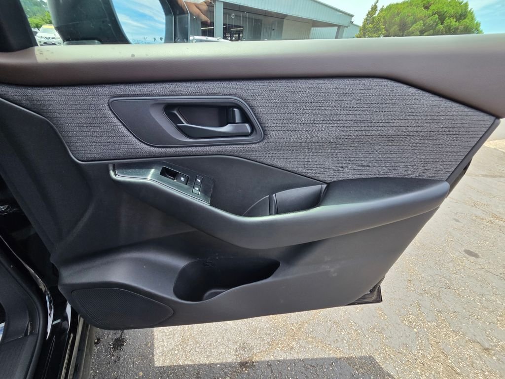 Used 2023 Black Nissan S image 19