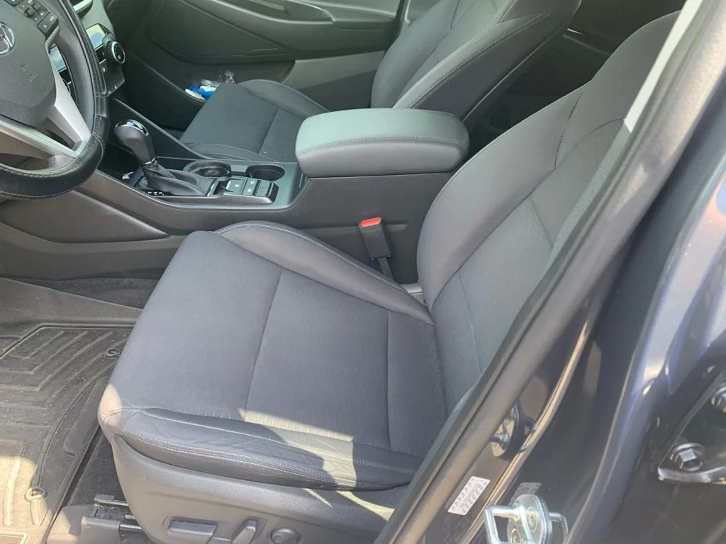 Used 2021 Blue Hyundai Value image 3