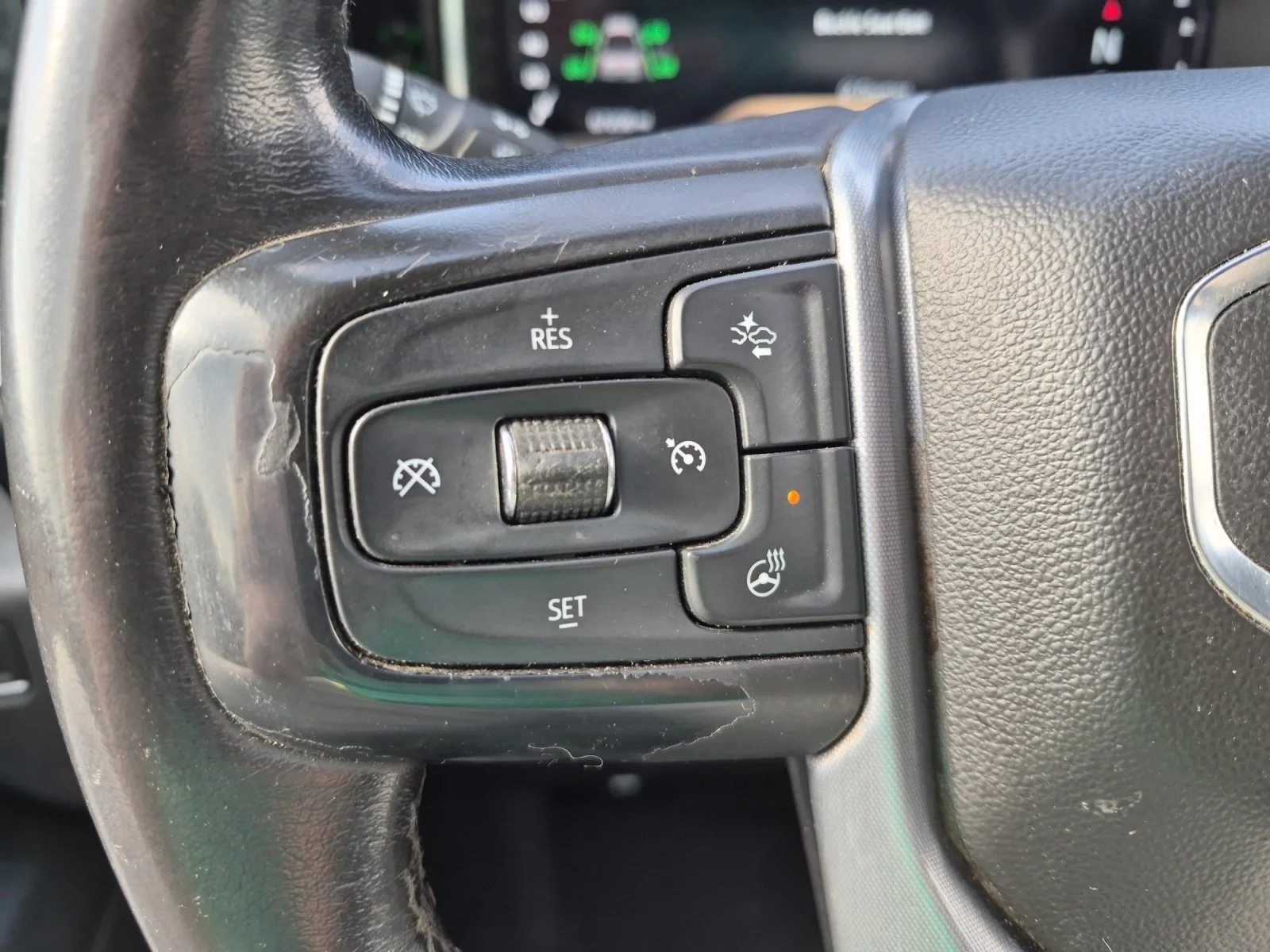 Used 2022 Summit White GMC Elevation image 25