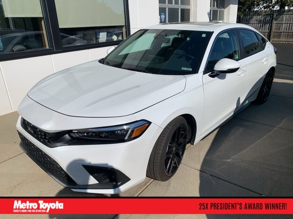 2024 Honda Civic Sport Touring CVT's photo