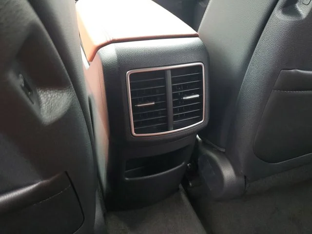 2025 Kia Sportage SX Prestige Hybrid - Photo 9