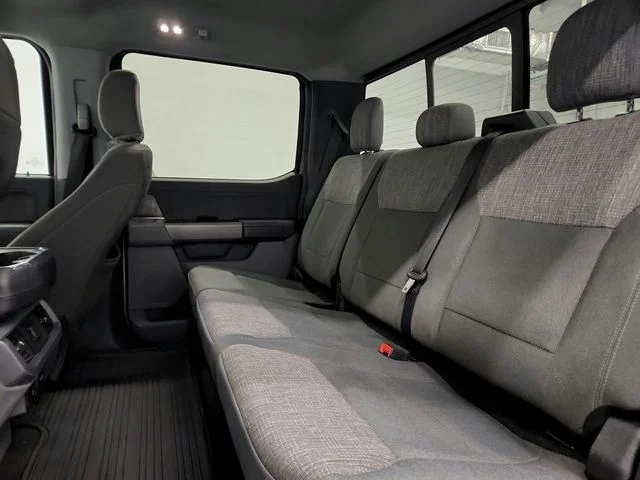 Used 2022 Silver Ford XLT image 31