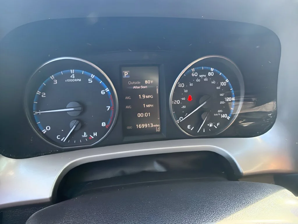 Used 2018 Super White Toyota LE image 18