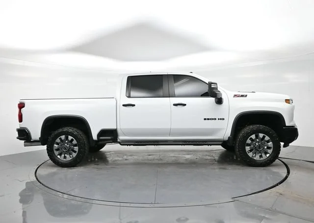 Used 2024 Summit White Chevrolet Custom image 8