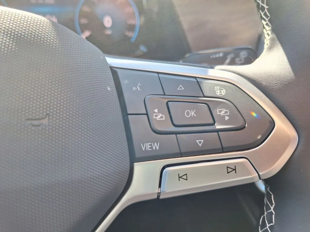 New 2026 White Volkswagen 2.0T SE w/Technology image 14