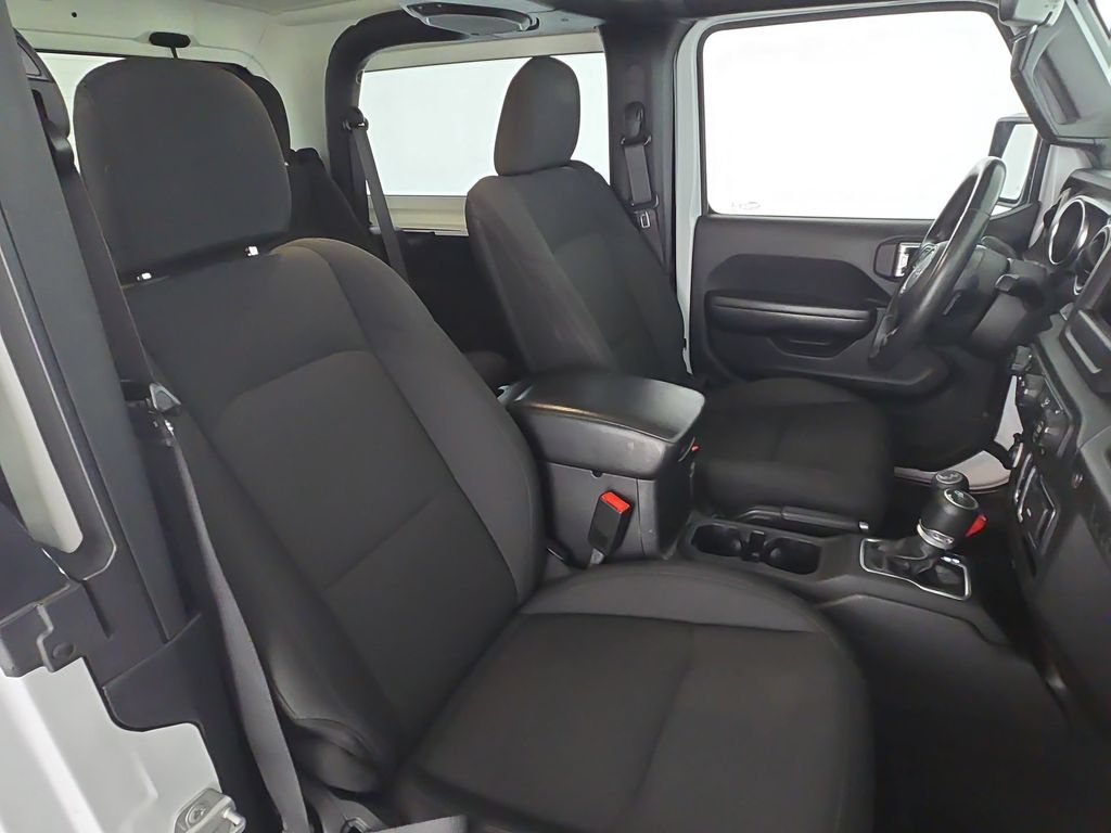 Used 2019 White Jeep Sport S 4x4 image 32