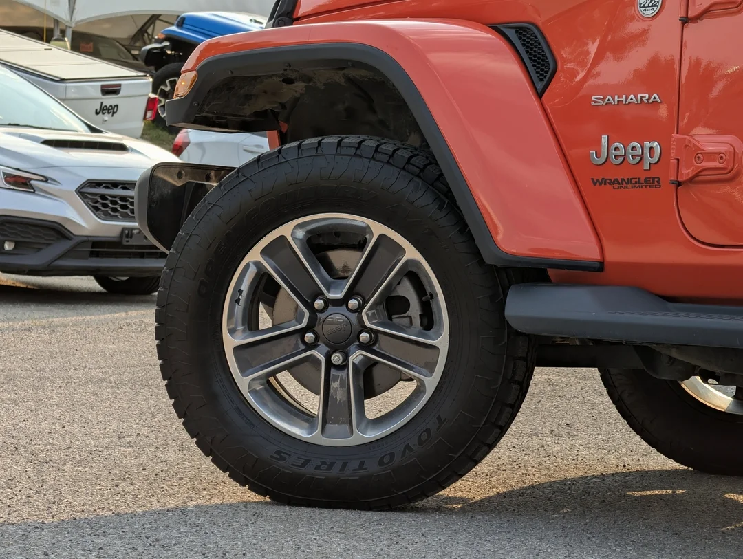 Used 2020 punk n metallic Jeep Sahara - - 4x4 - Leather Seats - Freedom Top - Remote Start & More! image 9