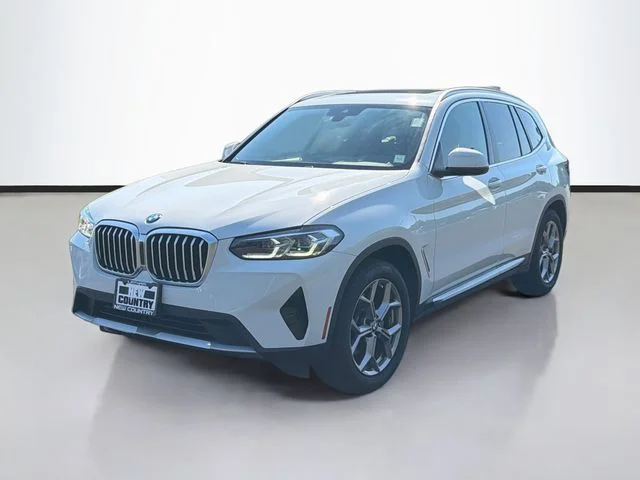 Used 2022 White BMW xDrive30i image 3