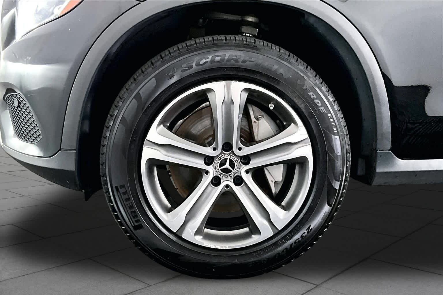 Used 2019 Black Mercedes-Benz GLC 300 image 11